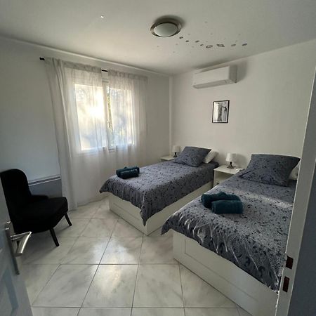 Villa Namaste Mejannes-les-Ales ภายนอก รูปภาพ